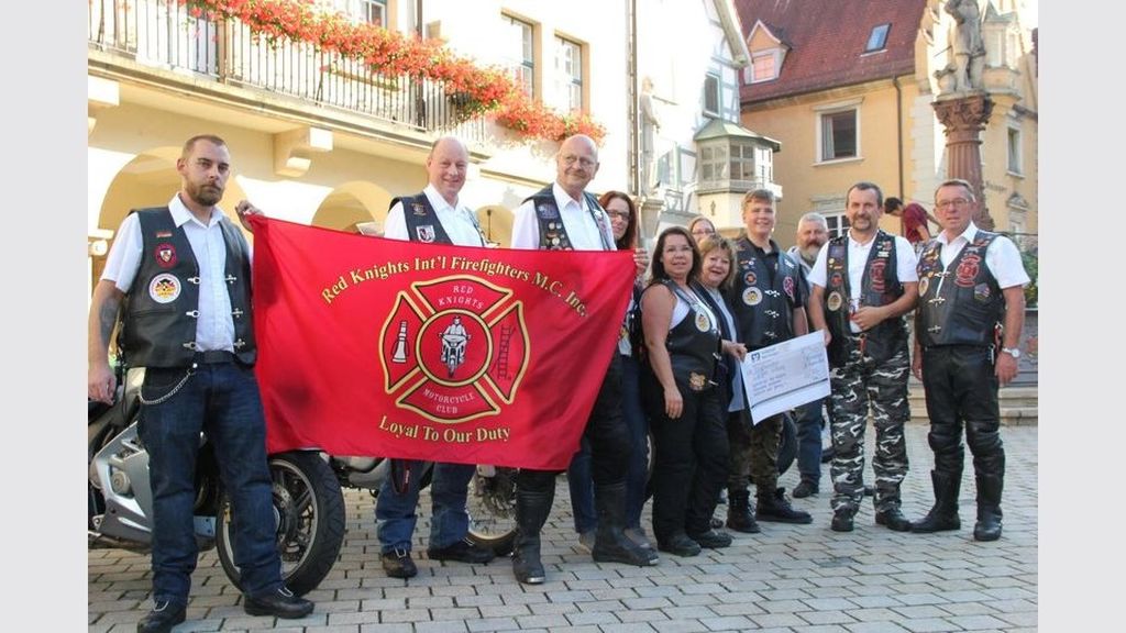 redknights germany1 charity work spende angelo-stiftung 2018